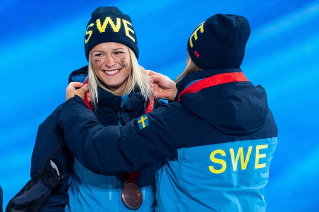 220212 Frida Karlsson of Sweden at the medal ceremony for women cross s cross country skiing 4x5 km relay during day 8 of the 2022 Winter Olympics on February 12, 2022 in Zhangjiakou Photo Vegard Grott BILDBYRAN code VG VG0239 olympic games olympics winter olympics os ol olympiska spel winter os olympic games peking peking peking 2022 beijing 2022 beijing 2022 olympic games beijing 2022 winter olympic games peking os beijing ol vinter ol bbeng medal ceremony medal ceremony medal ceremony Sverige Sweden,  Copyright: VEGARDxGRoTT BB220212VG088