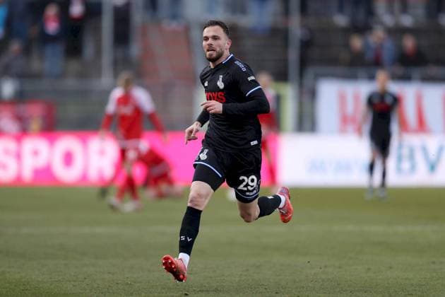 3. Liga; FC Wuerzburger Kickers - MSV Duisburg; 12.02.2022 Orhan Ademi ( 29, MSV Duisburg), 3. Liga, FC Wuerzburger Kickers - MSV Duisburg, 12.02.2022, Wuerzburg, FLYERALARM Arena *** 3 Liga FC Wuerzburger Kickers MSV Duisburg 12 02 2022 Orhan Ademi 29, MSV Duisburg , 3 Liga, FC Wuerzburger Kickers MSV Duisburg, 12 02 2022, Wuerzburg, FLYERALARM Arena Copyright: xBEAUTIFULxSPORTS JulienxChristx