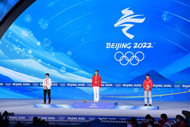 (L-R) CHA Min Kyu (KOR), GAO Tingyu (CHN), Wataru Morishige (JPN), FEBRUARY 12, 2022 - Speed skating, Eisschnelllauf : Men s 500m Medal Ceremony during the Beijing 2022 Olympic Winter games, Winterspiele,Spiele, Summer games at Beijing Medal Plaza in Beijing, China.  (180503508)