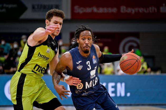 medi bayreuth MLP Heidelberg , Basketball, Bundesliga, BBL, Matchday 21, Season 2021 2022, 13 02 2022 6 Wohlrath Kevin medi Bayreuth 3 Lowery, Robert MLP Heidelberg medi bayreuth MLP Heidelberg , Basketball, Bundesliga, BBL, Matchday 21, Season 2021 2022, 13 02 2022 Bayreuth Copyright: xEibner-Pressefoto ThorstenxOchsx EP_TOS