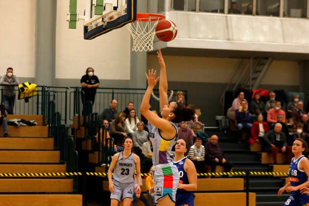 12 02 2022, 2 Toyota Womens Basketball Bundesliga Nord, DBBL, season 2021 2022, ladies, Chemcats Chemnitz VFL Viactiv Astroladies Bochum Anabel Neuber Valdez, ChemCats Chemnitz Chemnitz Sporthalle am Schlossteich Saxony Germany
