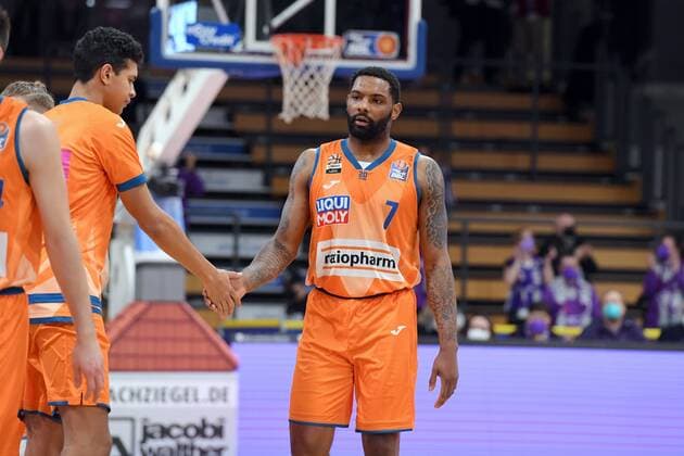 disappointed, frustrated, emotion Sindarius Thornwell Ratiopharm Ulm , Basketball, Bundesliga, BBL, BG Goettingen Ratiopharm Ulm , 12 02 2022, BG Goettingen Ratiopharm Ulm, Basketball, Bundesliga, GER, BBL, 12 02 2022 Goettingen Copyright: xEibner-Pressefotox-xRolandxSippelx
