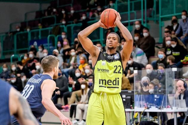 medi bayreuth MLP Heidelberg , basketball, Bundesliga, BBL, matchday 21, season 2021 2022, 13 02 2022 30 Friederici, Leon MLP Heidelberg 22 Wells Cameron medi Bayreuth medi bayreuth MLP Heidelberg , basketball, Bundesliga, BBL, matchday 21, season 2021 2022, 13 02 2022 Bayreuth Copyright: xEibner-Pressefoto ThorstenxOchsx EP_TOS