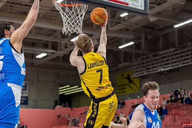 Timo Lanmueller (Tigers Tuebingen, 7)¨¨Tigers Tübingen vs. Uni Baskets Paderborn, 2. Basketball, Bundesliga, Pro A, Barmer 2 Basketball, Spieltag 25, Spielzeit 2021 2022, 12.02.2022, ¨¨ Tigers Tübingen - Uni Baskets Paderborn, Basketball, 2. Bundesliga, Barmer 2 Basketball, Spieltag 25, Spielzeit 2021 2022, 12.02.2022 Tuebingen Copyright: xDennisxDuddek xEibnerxPressefotox EP_DDK