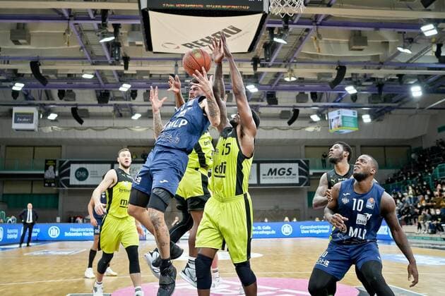 medi bayreuth MLP Heidelberg , Basketball, Bundesliga, BBL, Matchday 21, Season 2021 2022, 13 02 2022 15 Geist, Jordan MLP Heidelberg 2 Anim Sacar medi Bayreuth 15 Allen Terry medi Bayreuth medi bayreuth MLP Heidelberg , Basketball, Bundesliga, BBL, Matchday 21, Season 2021 2022, 13 02 2022 Bayreuth Copyright: xEibner-Pressefoto ThorstenxOchsx EP_TOS