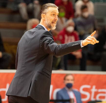 12.02.2022, xsltx, Basketball BBL Bundesliga, Giessen 46ers - Brose Bamberg emspor, v.l. Coach Pete Strobl (gießen) (DFL DFB REGULATIONS PROHIBIT ANY USE OF PHOTOGRAPHS as IMAGE SEQUENCES and or QUASI-VIDEO) Giessen