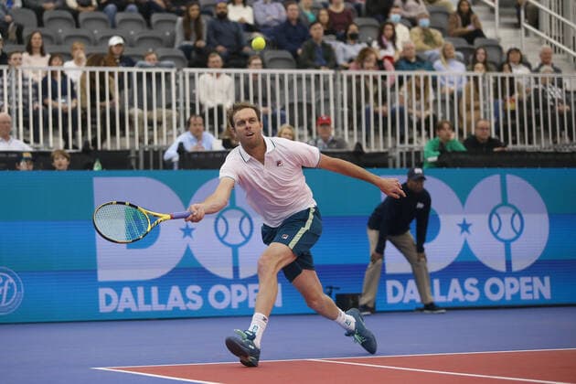 DALLAS, TX - FEBRUARY 12: Sam Querrey (USA) hits a forehand during the Dallas Open on February 12, 2022 at the Styslinger Altec Tennis Complex in Dallas, TX. (Photo by George Walker Icon Sportswire) TENNIS: FEB 12 Dallas Open Icon22021208