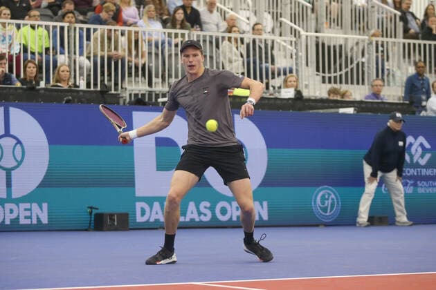 DALLAS, TX - FEBRUARY 12: Jenson Brooksby (USA) hits a forehand during the Dallas Open on February 12, 2022 at the Styslinger Altec Tennis Complex in Dallas, TX. (Photo by George Walker Icon Sportswire) TENNIS: FEB 12 Dallas Open Icon22021216