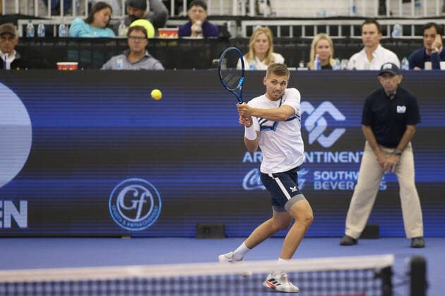 DALLAS, TX - FEBRUARY 12: Harri Heliovaara (FIN) hits a backhand during the Dallas Open on February 12, 2022 at the Styslinger Altec Tennis Complex in Dallas, TX. (Photo by George Walker Icon Sportswire) TENNIS: FEB 12 Dallas Open Icon22021234