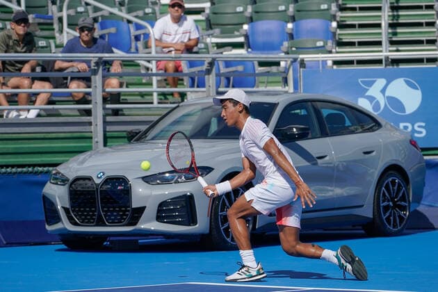 DELRAY BEACH, FL - FEBRUARY 12: Bruno Kuzuhara (USA) competes during the qualifying round of the ATP, Tennis Herren Delray Beach Open on February 12, 2022, at the Delray Beach Stadium & Tennis Center in Delray Beach, Florida.(Photo by Aaron Gilbert Icon Sportswire) TENNIS: FEB 12 Delray Beach Open Icon220212019