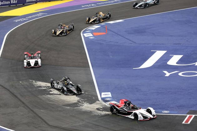 Pascal Wehrlein GER Porsche 99x Electric ahead of Edoardo Mortara SWI Mercedes Benz IQ Silver Arrow Venturi , Andre Lotterer GER TAG Heuer Porsche, Jean Eric Vergne FRA and Antonio Felix da Costa POR , DS Techeetah, Formula E World Championship, Season 8, Mexico City E Prix, 12 02 2022, MEX, double victory, first win, race