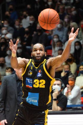 Tekele Cotton MHP RIESEN Ludwigsburg , Niners Chemnitz vs MHP RIESEN Ludwigsburg, easycredit Basketball Bundesliga, 12 02 2022 Niners Chemnitz vs MHP RIESEN Ludwigsburg, easycredit Basketball Bundesliga, 12 02 2022 Chemnitz Copyright: xBertxHarzer xEibner-xPressefotox