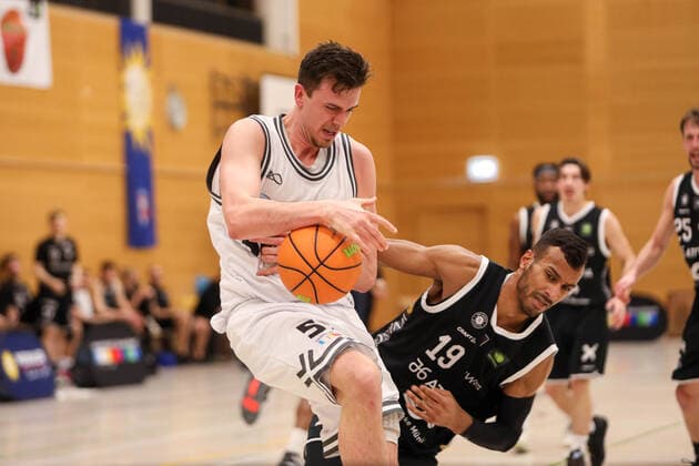 2. Basketball Bundesliga ProB Basketball ART Giants Düsseldorf gegen WWU Baskets Münster, 12.02.2022 Lennart Boner ( 51 ART Giants Duesseldorf); 2. Basketball Bundesliga ProB Basketball ART Giants Düsseldorf gegen WWU Baskets Münster am 12.02.2022, Duesseldorf. Copyright: xBEAUTIFULxSPORTS KennyxBeelex