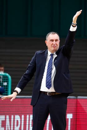 21 Matchday of the easyCredit BBL Basketball Bundesliga at Oberfrankenhalle in Bayreuth Season 2021 2022 Medi Bayreuth vs MLP Academics Heidelberg Branislav Ignjatovic MLP Academics Heidelberg coach