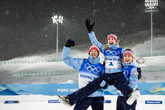220213 Tarjei Bo, Marte Olsbu Roiseland and Tiril Eckhoff of Norway celebrate after competing in womens biathlon 10 km pursuit during day 9 of the 2022 Winter Olympics on February 13, 2022 in Zhangjiakou Photo Vegard Grott BILDBYRAN kod VG JM0281 bbeng biathlon biathlon biathlon olympic games olympics winter olympics os ol olympic games winter os olympic games peking peking 2022 beijing 2022 beijing 2022 olympic games beijing 2022 winter olympic games peking os beijing ol winter ol jaktstart dam jubel norge,  Copyright: VEGARDxGRoTT BB220213VG086