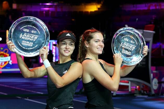 Tennis, WTA-Turnier in Sankt Petersburg, Doppel Finale, Rosolska, Routliffe - Kalinska, McNally The Russian Federation. Saint Petersburg. Sibur Arena. Tennis. St. Petersburg Ladies Trophy 2022. Double final. Alicia Rosolska, Erin Rutliff, Anna Kalinska, Kathy McNally. AlexanderxKulebyakin