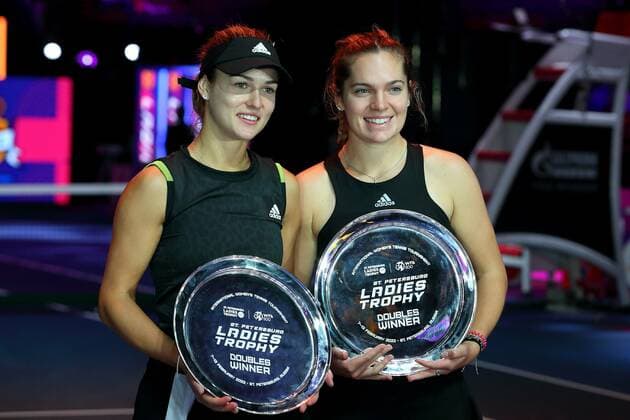 Tennis, WTA-Turnier in Sankt Petersburg, Doppel Finale, Rosolska, Routliffe - Kalinska, McNally The Russian Federation. Saint Petersburg. Sibur Arena. Tennis. St. Petersburg Ladies Trophy 2022. Double final. Alicia Rosolska, Erin Rutliff, Anna Kalinska, Kathy McNally. AlexanderxKulebyakin