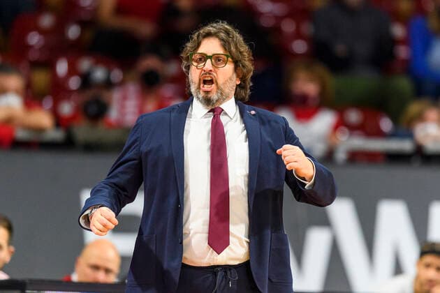 GER, easy credit BBl, FC Bayern Muenchen Basketball vs Fraport Skyliners 13 02 2022, Audi Dome, Muenchen, GER, easy credit BBl, FC Bayern Muenchen Basketball vs Fraport Skyliners, in picture Andrea Trinchieri coach FC Bayern Basketball nordphotoxGmbHx xStraubmeier nph00004