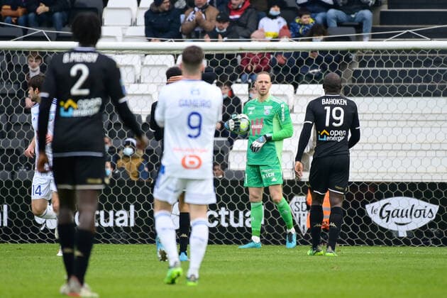 SELS Matz ( 1 - Strasbourg ) - FOOTBALL : Angers vs Strasbourg - Ligue 1 - Angers - 13 02 2022 FedericoPestellini Panoramic 