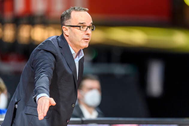 GER, easy credit BBl, FC Bayern Muenchen Basketball vs Fraport Skyliners 13 02 2022, Audi Dome, Muenchen, GER, easy credit BBl, FC Bayern Muenchen Basketball vs Fraport Skyliners, in picture Diego Ocampo coach Fraport Skyliners nordphotoxGmbHx xStraubmeier nph00004