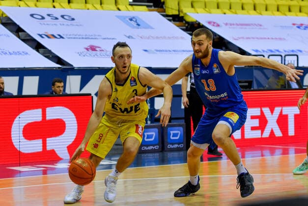 GER, Basketball,easy Credit BBL, EWE Baskets Oldenburg vs SYNTAINICS MBC 13 02 2022, EWE Arena, Oldenburg, GER, easy Credit BBL, EWE Baskets Oldenburg vs SYNTAINICS MBC , in picture Max HEIDEGGER EWE Baskets Oldenburg 3 Radii CAISIN SYNTAINICS MBC 13 nordphotoxRojahn nph00310