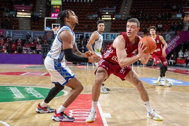 Donovan Donaldson 2 Fraport Skyliners , Zan Mark Sisko 31 FC Bayern , FC Bayern Basketball vs Fraport Skyliners, easyCredit BBL, 13 02 2022 Muenchen Bayern Germany Copyright: xkolbert-press UlrichxGamelx