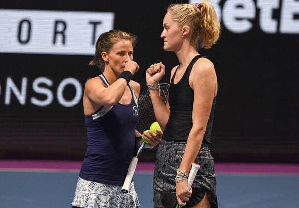 Russia Tennis St.Petersburg Ladies Trophy 2022 8113673 13.02.2022 Poland s Alicja Rosolska and New Zealand s Erin Routliffe are seen during the women s doubles tennis final match against Russia s Anna Kalinskaya and Caty McNally at the St. Petersburg Ladies Trophy 2022 tennis tournament in St.Petersburg, Russia. Alexei Danichev Sputnik St. Petersburg Russia  Copyright: xAlexeixDanichevx