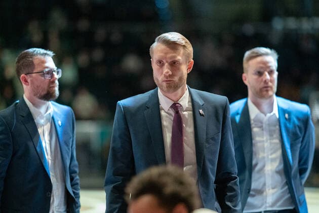 Toumas Iisalo Headcoach Telekom Baskets Bonn Basketball Loewen Braunschweig Telekom Baskets Bonn Basketball Loewen Braunschweig Telekom Baskets Bonn, basketball, BBL, season 2020 2021, 13 02 2022 Braunschweig Copyright: xEibner-Pressefoto DanielxReineltx EP_DRT
