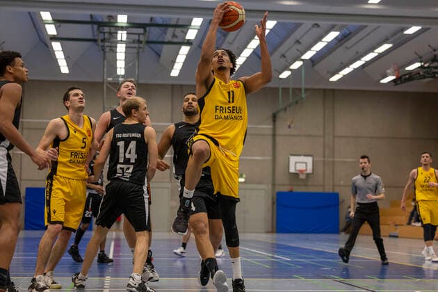 Camill Palacioglu (SV 03 Tigers Tuebingen, 11)¨¨SV 03 Tigers Tuebingen vs. TSG Reutlingen Ravens, 1. Regionalliga, 1. Regionalliga Suedwest, 15. Spieltag, Spielzeit 2021 2022, 13.02.2022, ¨¨ SV 03 Tigers Tuebingen - TSG Reutlingen Ravens, 1. Regionalliga, 1. Regionalliga Suedwest, 15. Spieltag, Spielzeit 2021 2022, 13.02.2022 Tuebingen Copyright: xDennisxDuddek xEibnerxPressefotox EP_DDK