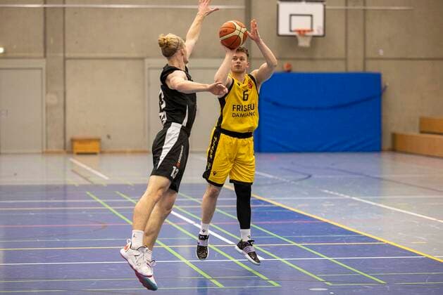 Daniel Zacek (SV 03 Tigers Tuebingen, 6)¨¨SV 03 Tigers Tuebingen vs. TSG Reutlingen Ravens, 1. Regionalliga, 1. Regionalliga Suedwest, 15. Spieltag, Spielzeit 2021 2022, 13.02.2022, ¨¨ SV 03 Tigers Tuebingen - TSG Reutlingen Ravens, 1. Regionalliga, 1. Regionalliga Suedwest, 15. Spieltag, Spielzeit 2021 2022, 13.02.2022 Tuebingen Copyright: xDennisxDuddek xEibnerxPressefotox EP_DDK