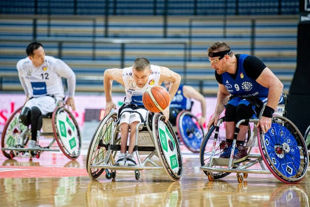 Wheelchair Basketball Bundesliga RSV Lahn Dill BG Baskets Hamburg, 12 02 22 Thomas Boehme 13 RSV Lahn Dill , Kai Moeller 9 BG Baskets Hamburg Wheelchair Basketball Bundesliga RSV Lahn Dill BG Baskets Hamburg Wetzlar, 12 02 22 Copyright: xBEAUTIFULxSPORTS Roeczeyx