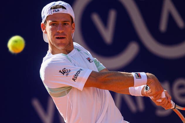 February 13, 2022, Buenos Aires, Argentina: Diego Schwartzman of Argentina hits a backhand during the Men s Singles Final match against Casper Ruud of Norway at Buenos Aires Lawn Tennis Club. Buenos Aires Argentina - ZUMAs197 20220213_zaa_s197_245 Copyright: xManuelxCortinax