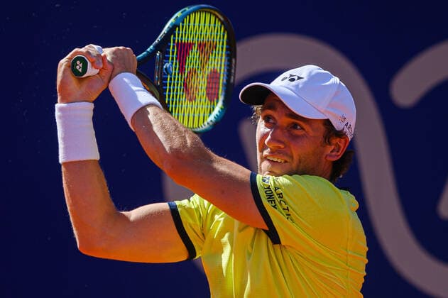 February 13, 2022, Buenos Aires, Argentina: Casper Ruud of Norway hits a backhand during the Men s Singles Final match against Diego Schwartzman of Argentina at Buenos Aires Lawn Tennis Club. Buenos Aires Argentina - ZUMAs197 20220213_zaa_s197_246 Copyright: xManuelxCortinax