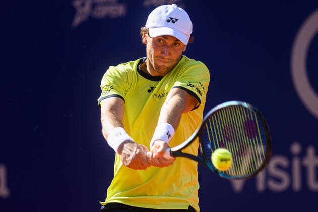 February 13, 2022, Buenos Aires, Argentina: Casper Ruud of Norway hits a backhand during the Men s Singles Final match against Diego Schwartzman of Argentina at Buenos Aires Lawn Tennis Club. Buenos Aires Argentina - ZUMAs197 20220213_zaa_s197_257 Copyright: xManuelxCortinax