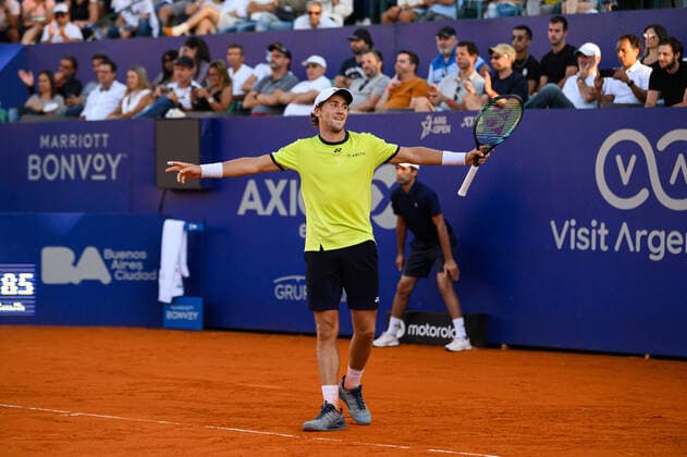 February 13, 2022, Buenos Aires, Argentina: Casper Ruud of Norway celebrates after winning the Men s Singles Final match against Diego Schwartzman of Argentina at Buenos Aires Lawn Tennis Club. Buenos Aires Argentina - ZUMAs197 20220213_zaa_s197_275 Copyright: xManuelxCortinax