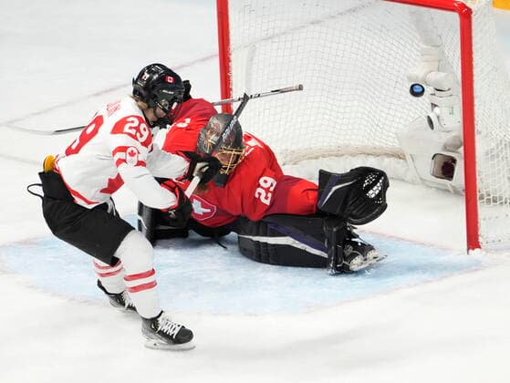 February 14, 2022, Beijing, ON, China: Canada forward Marie-Philip Poulin (29) scores on Switzerland goaltender Saskia Maurer during second period women s Ice hockey, Eishockey semifinals action Monday, February 14, 2022 at the 2022 Winter Olympics in Beijing. Canada News - February 14, 2022  - ZUMAc35_ 20220214_zaf_c35_040 Copyright: xRyanxRemiorzx