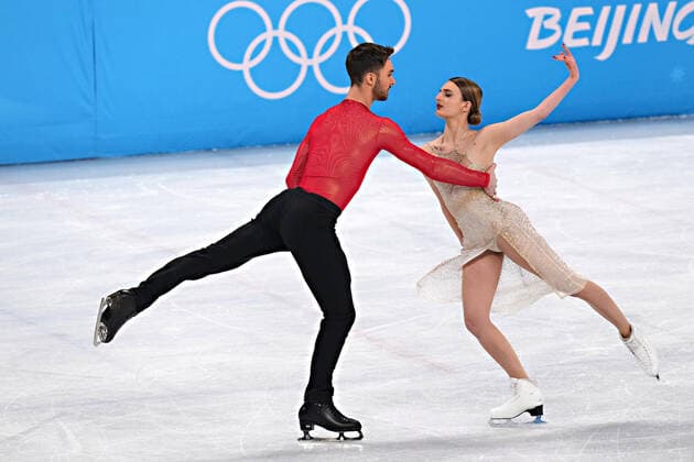 Gabriella Papadakis and Guillaume Cizeron of France, perform during the Figure skating, Eiskunstlauf Ice Dance Free competition in the Capital Indoor Stadium at the Beijing 2022 Winter Olympics on Monday, February 14, 2022. Gabriella Papadakis and Guillaume Cizeron of France, won the gold medal, Victoria Sinitsina and Nikita Katsalapov of Russia, the silver medal and Madison Hubbell and Zachary Donohue of the USA, the bronze medal.  OLY20220214015 RICHARDxELLIS