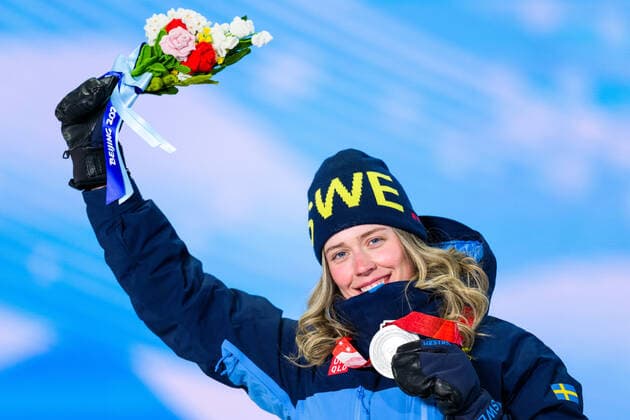 220214 Elvira Öberg of Sweden celebrate with silver medal at the medal ceremony for women bi s biathlon 10 km pursuit during day 10 of the 2022 Winter Olympics on February 14, 2022 in Zhangjiakou Photo Joel Marklund BILDBYRAN kod JM JM0284 bbeng olympic games olympics winter olympics os ol olympics winter os olympics peking peking peking 2022 beijing 2022 beijing 2022 olympic games beijing 2022 winter olympic games peking os beijing ol winter ol medal ceremony medal ceremony celebration jubilee sweden silver,  Copyright: JOELxMARKLUND BB220214JM062