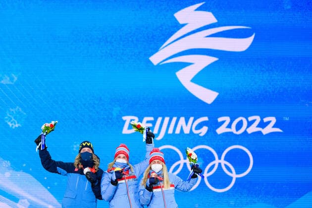 220214 Elvira Öberg of Sweden, Marte Olsbu Roiseland of Norway and Tiril Eckhoff of Norway celebrate at the medal ceremony for women bis biathlon 10 km pursuit during day 10 of the 2022 Winter Olympics on February 14, 2022 in Zhangjiakou Photo Joel Marklund BILDBYRAN kod JM JM0284 bbeng olympic games olympics winter olympics os ol olympiska spel vinter os olympiske leker peking peking peking 2022 beijing 2022 beijing 2022 olympic games beijing 2022 winter olympic games peking os beijing ol vinter ol medaljceremoni medaljeseremoni celebration jubel sverige sweden norway gold silver bronze,  Copyright: JOELxMARKLUND BB220214JM066