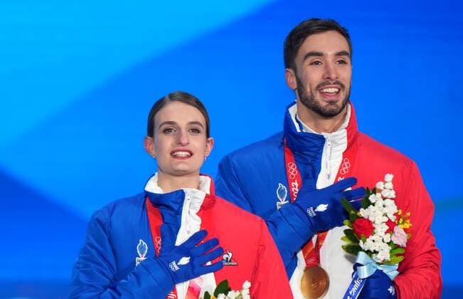 BEIJING 2022, figure skating, free skating ice dance, award ceremony