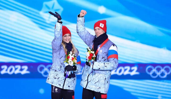 (220214) -- BEIJING, Feb. 14, 2022 -- Silver medalists Victoria Sinitsina Nikita Katsalapov of ROC react during the awarding ceremony of Figure skating, Eiskunstlauf ice dance free dance at the Beijing Medals Plaza of the Winter Olympics in Beijing, capital of China, Feb. 14, 2022. ) (BEIJING2022)CHINA-BEIJING-OLYMPIC Winter games, Winterspiele,Spiele, Summer games AWARDING CEREMONY (CN) YangxLei 