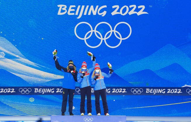 (220214) -- ZHANGJIAKOU, Feb. 14, 2022 -- Gold medalist Marte Olsbu Roeiseland (C) of Norway, silver medalist Elvira Oeberg (L) of Sweden and bronze medalist Tiril Eckhoff of Norway pose during the awarding ceremony of biathlon women s 10km pursuit at Zhangjiakou Medals Plaza of the Winter Olympics in Zhangjiakou, north China s Hebei Province, Feb. 14, 2022. ) (BEIJING2022)CHINA- ZHANGJIAKOU-OLYMPIC Winter games, Winterspiele,Spiele, Summer games AWARDING CEREMONY (CN) DingxTing 