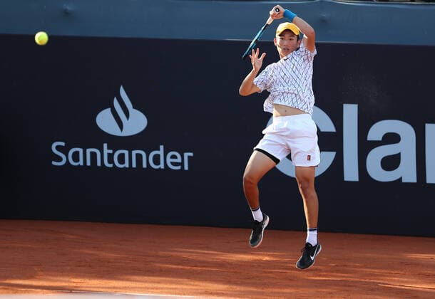 (220215) -- BRAZIL, Feb. 15, 2022 -- Shang Juncheng of China competes during the first round of Rio Open between Shang Juncheng of China and Pedro Martinez Portero of Spain in Rio de Janeiro, Brazil, Feb. 14, 2022. ) (SP)BRAZIL-RIO DE JANEIRO-TENNIS-RIO OPEN-1ST ROUND WangxTiancong 