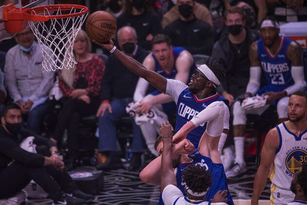 February 14, 2022, Los Angeles, California, USA: Reggie Jackson 1 of the Los Angeles Clippers scores during their NBA, Basketball Herren, USA game against the Golden State Warriors on Monday February 14, 2022 at Crypto.com Arena in Los Angeles, California. Clippers defeat Warriors, 119-104. ARIANA RUIZ PI Los Angeles USA - ZUMAp124 20220214_zaa_p124_018 Copyright: xArianaxRuizx