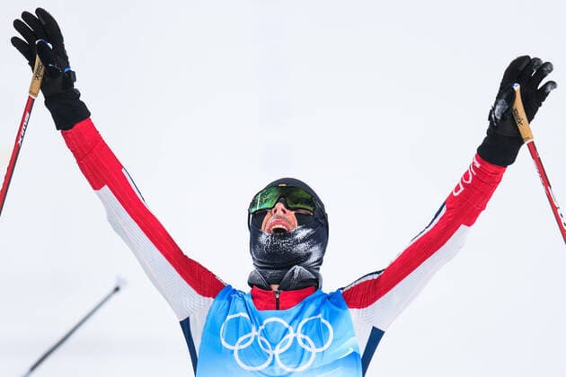 Bilder des Jahres 2022, Sport 02 Februar Sport Themen der Woche KW 07 Sport Bilder des Tages 220215 Jorgen Graabak of Norway celebrates after finish in men s nordic combined individual 10 km during day 11 of the 2022 Winter Olympics on February 15, 2022 in Zhangjiakou. Photo: Jon Olav Nesvold BILDBYRAN COP 217 JE0042 nordisk kombination nordic combined nordisk kombinert Olympic Games, Olympische Spiele, Olympia, OS olympics winter olympics os ol olympiska spel vinter-os olympiske leker peking peking 2022 beijing 2022 beijing 2022 olympic games beijing 2022 winter olympic games peking-os beijing-ol vinter-ol 11 bbeng celebration jubel norge norway *** 220215 Jorgen Graabak of Norway celebrates after finish in men s nordic combined individual 10 km during day 11 of the 2022 Winter Olympics on February 15, 2022 in Zhangjiakou Photo Jon Olav Nesvold BILDBYRAN COP 217 JE0042 nordisk kombinat nordic combined nordisk kombinert olympic games olympics winter olympics os ol olympiska spel vinter os olympiske leker peking peking peking 2022 beijing 2022 beijing 2022 olympic games beijing 2022 winter olympic games peking os beijing ol vinter ol 11 bbeng celebration jubel norge norway,  Copyright: JONxOLAVxNESVOLD BB220215JE083