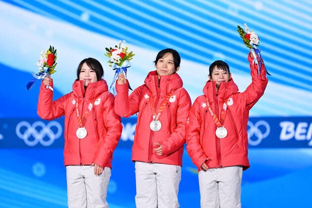 Japan team group, Mannschaftsbild, Totale (JPN), FEBRUARY 15, 2022 - Speed skating, Eisschnelllauf : Women s Team Pursuit Medal Ceremony during the Beijing 2022 Olympic Winter games, Winterspiele,Spiele, Summer games at Beijing Medal Plaza in Beijing, China.  (180797261)