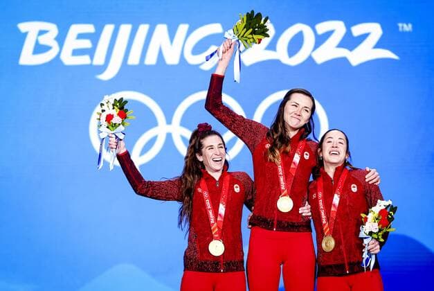 BEIJING Canadian speed skaters Ivanie Blondin, Valerie Maltais and Isabelle Weidemann are honored at Beijing Medal Plaza for their gold medal in the team pursuit at the 2022 Winter Olympics in Beijing, China ANP VINCENT JANNINK Speed Skating Medal Ceremony 2022 xVIxANPxSportx xxANPxIVx 444175827 originalFilename: 444175827.jpg