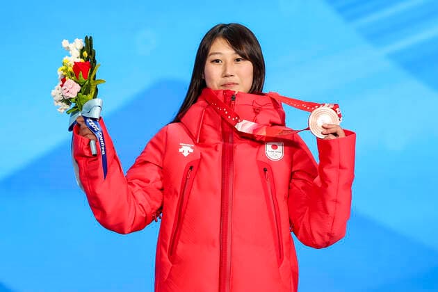 OLYMPICS - Winter Olympic Games, Olympische Spiele, Olympia, OS Beijing 2022 BEIJING,CHINA,15.FEB.22 - OLYMPICS, SNOWBOARDING - Winter Olympic Games Beijing 2022, Big Air, ladies, award ceremony. Image shows Kokomo Murase (JPN). Keywords: medal.  GEPAxpictures xPatrickxSteiner