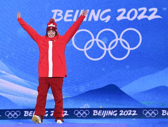 (220215) -- ZHANGJIAKOU, Feb. 15, 2022 -- Gold medalist Mathilde Gremaud of Switzerland reacts during the awarding ceremony of freestyle skiing women s freeski slopestyle at Zhangjiakou Medals Plaza of the Winter Olympics in Zhangjiakou, north China s Hebei Province, Feb. 15, 2022. ) (BEIJING2022)CHINA- ZHANGJIAKOU-OLYMPIC Winter games, Winterspiele,Spiele, Summer games AWARDING CEREMONY (CN) HuxHuhu 