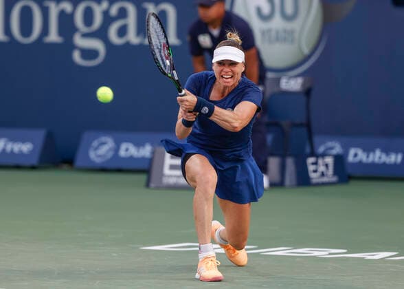 Vera Zvonareva Tennis Dubai Tennis Championships 2022 WTA Dubai Duty Free Tennis Stadium Dubai United Arab Emirates 15 February 2022 Copyright: xJuergenxHasenkopfx